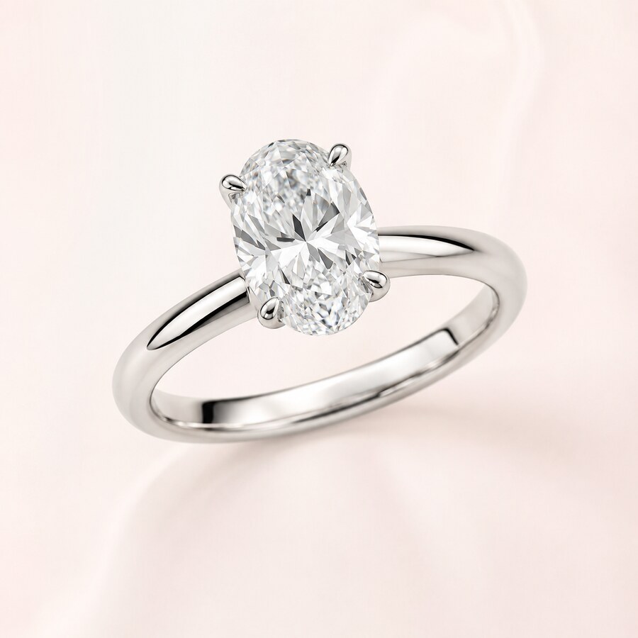 Forlovelsesring med oval diamant